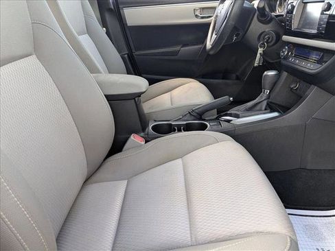 Used 2015 Toyota Corolla LE image 19