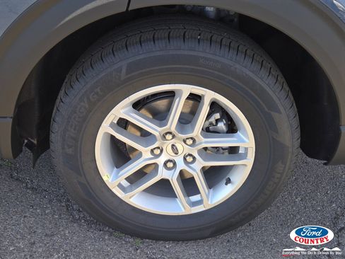 New 2026 Ford Explorer Active w/ Active Comfort Package image 5