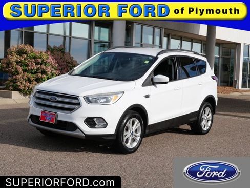 Certified 2018 Ford Escape SE w/ SE Sync 3 Package AWD/4WD image 1