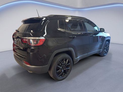 Used 2022 Jeep Compass Latitude AWD/4WD image 8