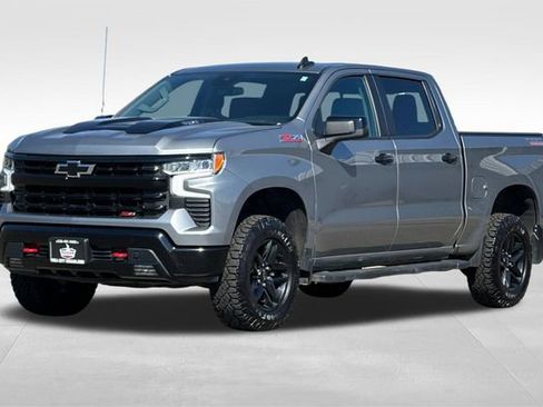 Used 2024 Chevrolet Silverado 1500 LT Trail Boss w/ Convenience Package II AWD/4WD image 9