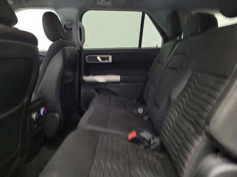 Used 2020 Ford Explorer XLT AWD/4WD image 18