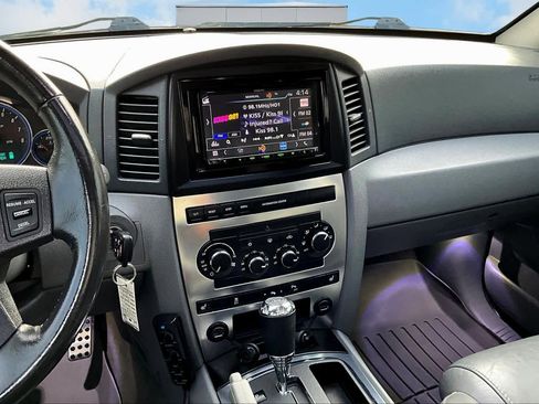 Used 2007 Jeep Grand Cherokee SRT8 w/ SRT Option Group I image 16