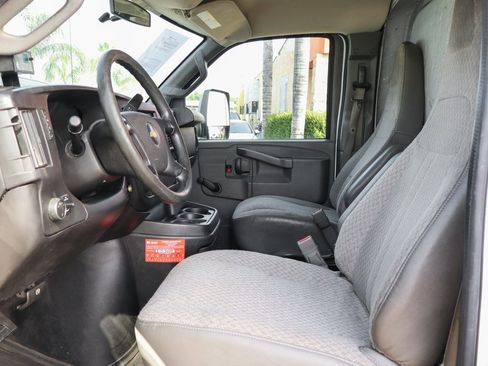 Used 2016 Chevrolet Express 4500 w/ Chrome Appearance Package image 14