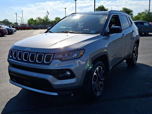 Used 2023 Jeep Compass Limited AWD/4WD image 3