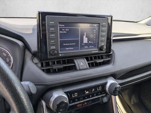 Used 2022 Toyota RAV4 XLE w/ Convenience Package FWD image 11