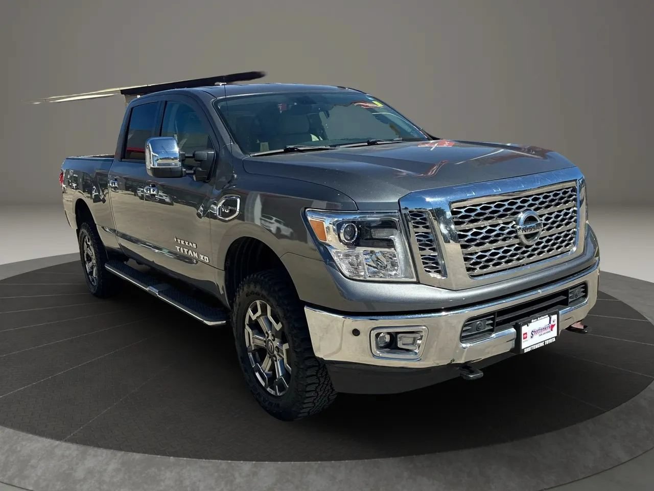 Used 2018 Nissan Titan SL w/ Texas Titan Edition AWD/4WD image 9
