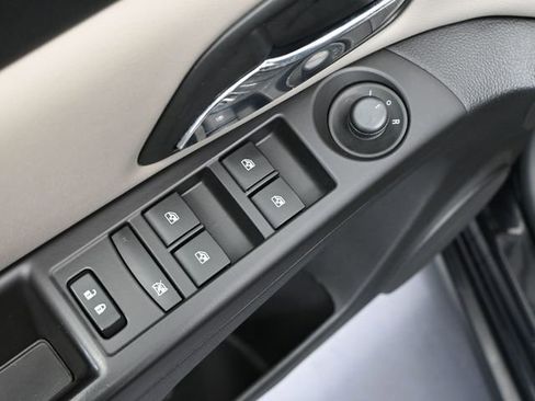 Used 2015 Chevrolet Cruze LS image 18