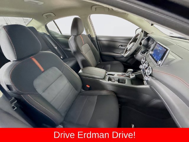 Used 2025 Nissan Sentra SR w/ Midnight Edition FWD image 23