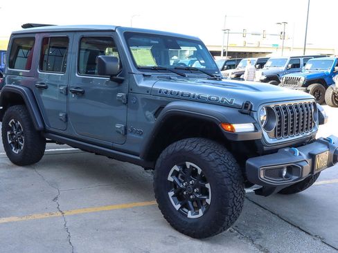 Used 2025 Jeep Wrangler Unlimited Rubicon 4xe w/ Safety Group image 4