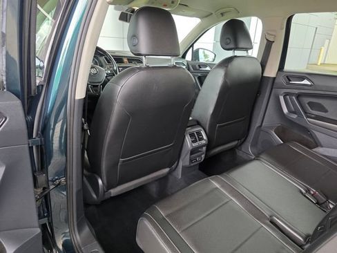 Used 2018 Volkswagen Tiguan SE AWD/4WD image 17