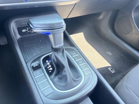 Used 2024 Hyundai Kona SEL AWD/4WD image 24