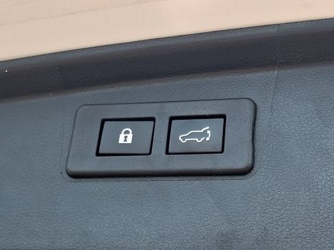 Used 2020 Subaru Outback Touring XT AWD/4WD image 32