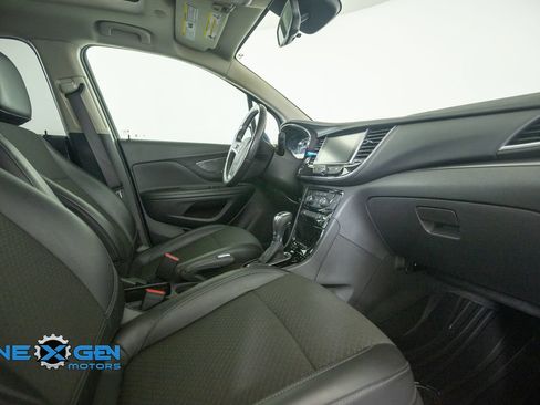 Used 2020 Buick Encore Preferred w/ Safety Package FWD image 39
