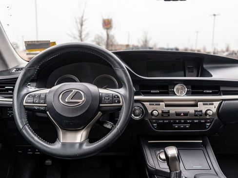 Used 2016 Lexus ES 350 w/ Accessory Package 2 image 15