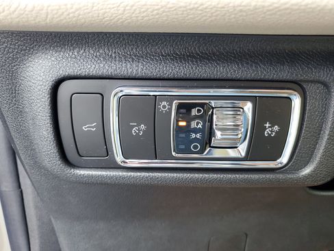 New 2026 Lincoln Corsair Premiere image 14