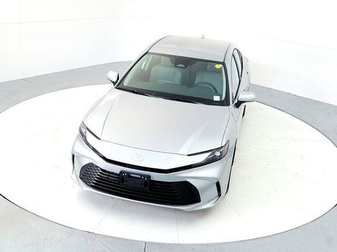 Used 2026 Toyota Camry LE AWD/4WD image 20