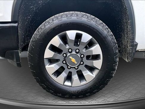 Used 2023 Chevrolet Silverado 2500 Custom w/ Custom Value Package image 31