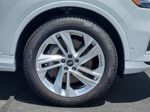 Used 2023 Audi Q7 2.0T Premium w/ Convenience Package AWD/4WD image 8