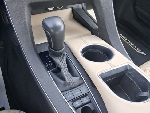 Used 2020 Toyota Avalon Limited w/ Advanced Safety Package FWD image 27