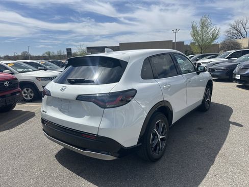 Used 2023 Honda HR-V EX-L image 4