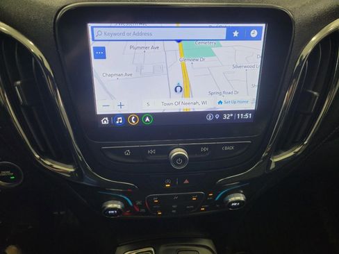 Used 2024 Chevrolet Equinox RS w/ RS Leather Package image 8