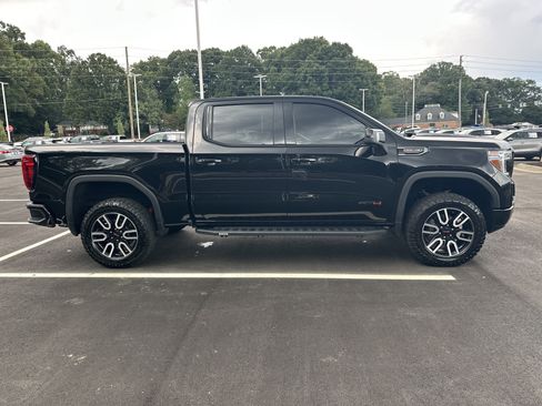 Used 2022 GMC Sierra 1500 AT4 w/ AT4 Preferred Package AWD/4WD image 9