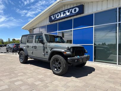 Used 2023 Jeep Wrangler Unlimited w/ 8.4" Radio Group