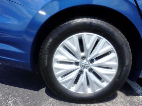 Used 2019 Volkswagen Jetta S w/ Driver Assistance Package image 30