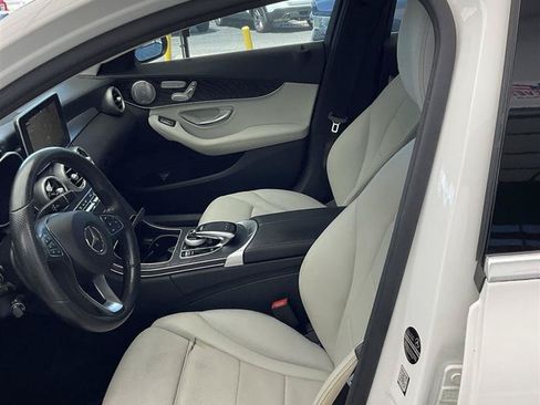 Used 2017 Mercedes-Benz C 300 4MATIC Sedan image 8