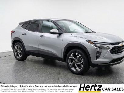 Used 2025 Chevrolet Trax LT