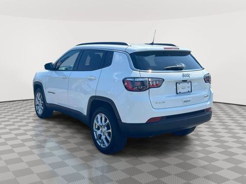 Used 2023 Jeep Compass Latitude AWD/4WD image 7