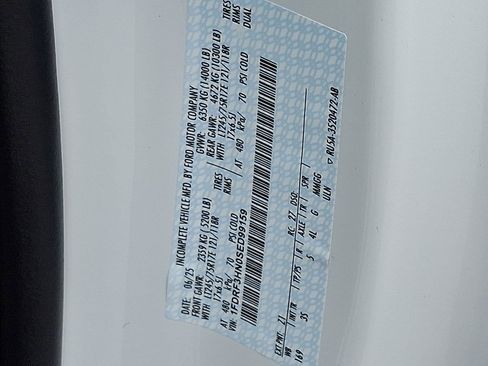 New 2025 Ford F350 XLT image 11