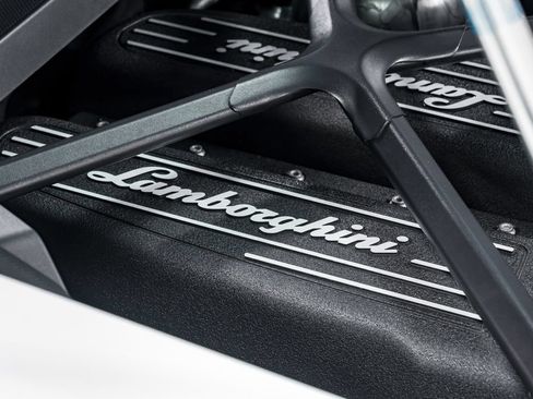 Used 2022 Lamborghini Huracan EVO AWD/4WD image 56