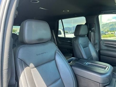 Certified 2023 GMC Yukon Denali AWD/4WD image 32