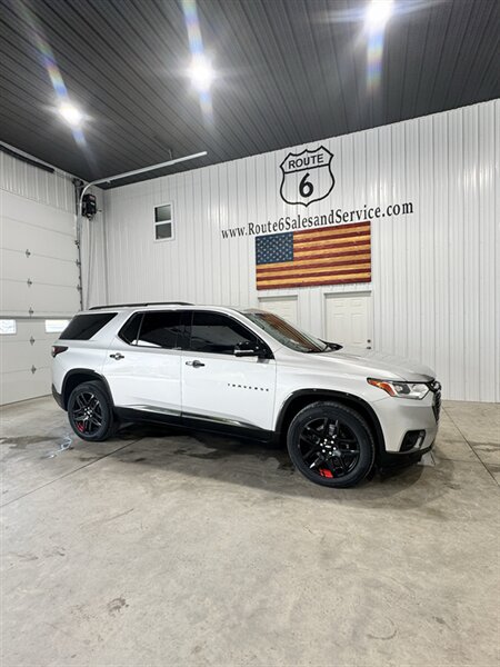 Used 2020 Chevrolet Traverse Premier w/ Redline Edition AWD/4WD image 2
