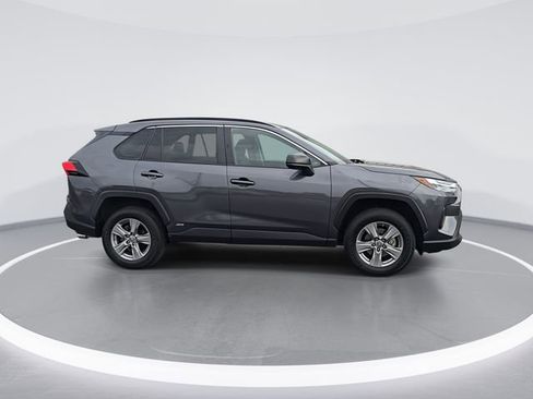 Used 2023 Toyota RAV4 LE image 9