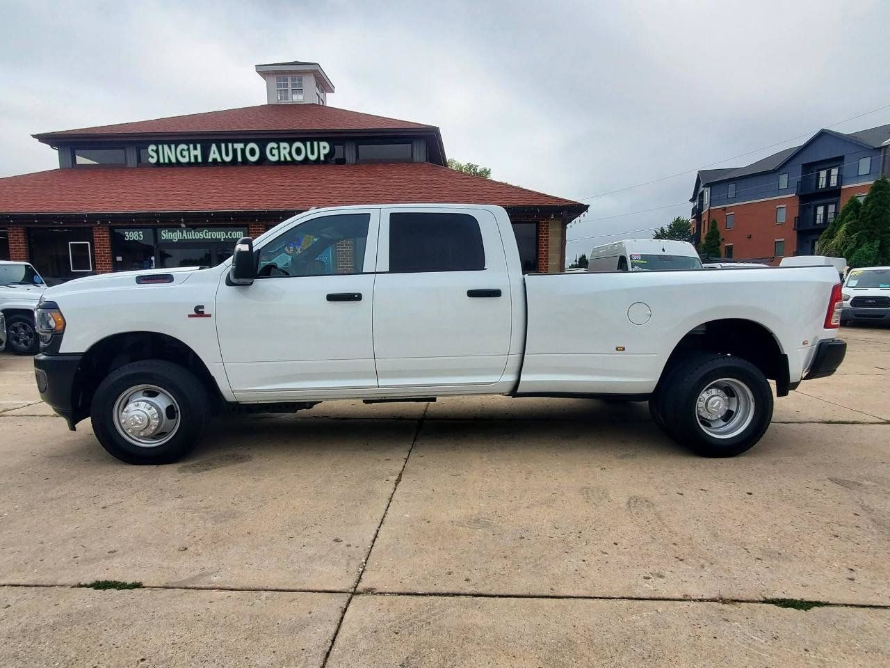 Used 2024 RAM 3500 Tradesman AWD/4WD image 5