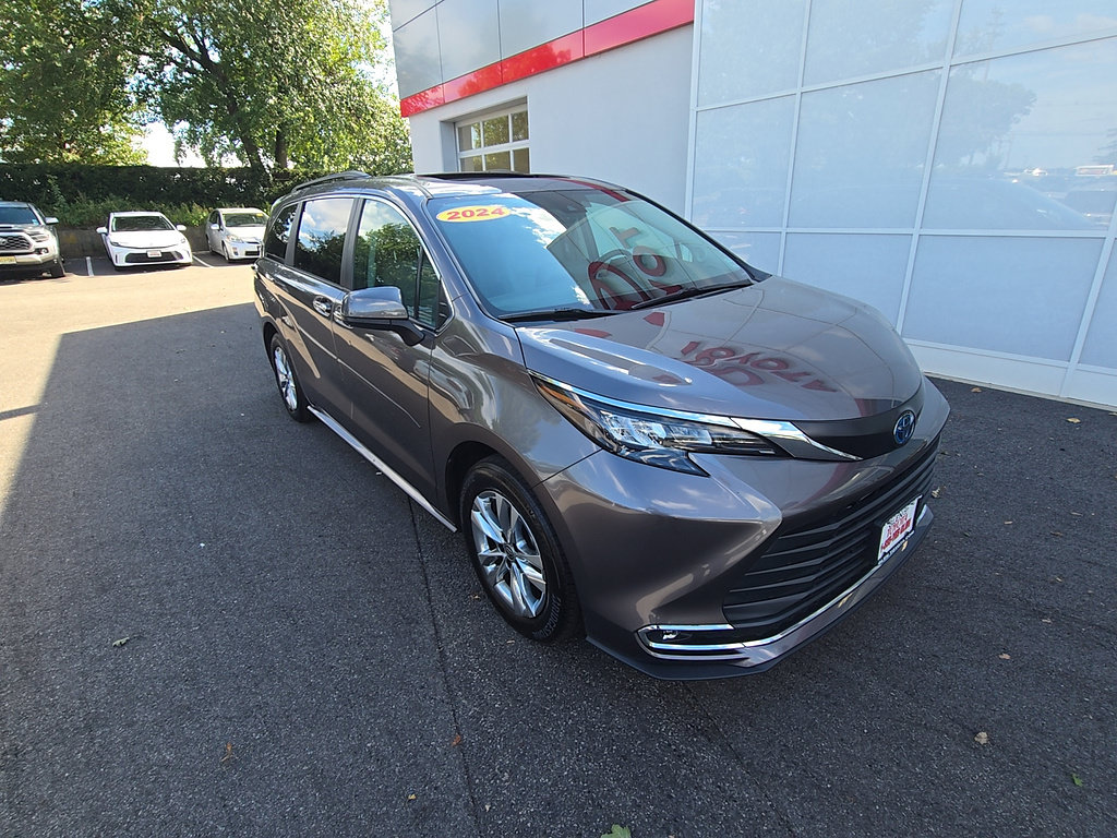 Certified 2024 Toyota Sienna XLE w/ XLE Plus Package AWD/4WD image 24