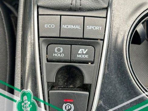 Certified 2020 Toyota Camry LE FWD image 17