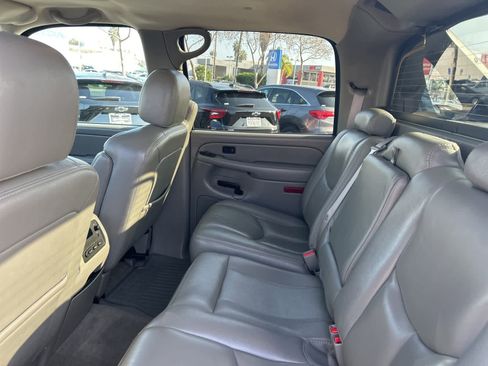 Used 2005 Chevrolet Avalanche Z71 w/ Sun And Sound Package image 36