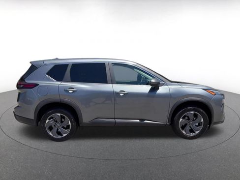 Used 2025 Nissan Rogue SV FWD image 15