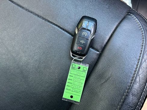 Used 2015 Ford F150 Lariat w/ Equipment Group 502A Luxury AWD/4WD image 31
