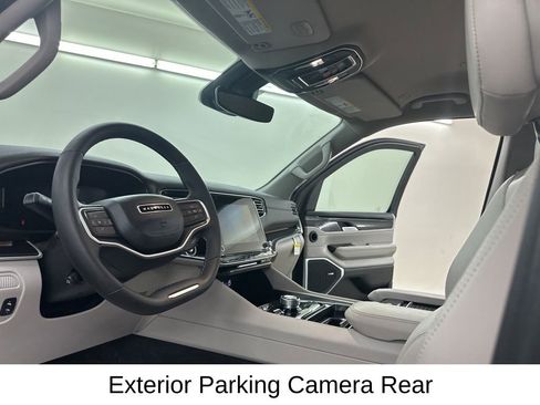 Used 2024 Jeep Wagoneer L 4WD image 33