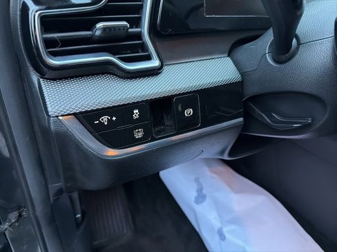 Certified 2023 Kia Sportage LX image 32