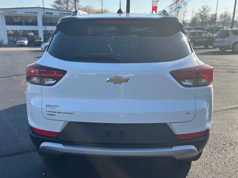 Used 2025 Chevrolet TrailBlazer LT w/ Driver Confidence Package image 5