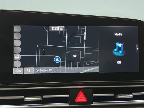 Used 2025 Hyundai Elantra SEL image 24