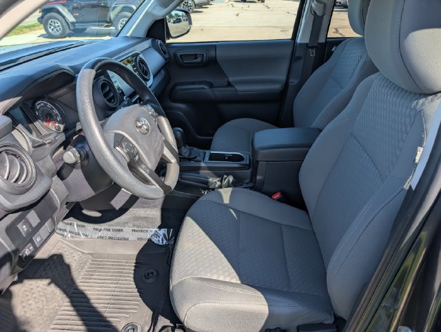 Used 2022 Toyota Tacoma SR AWD/4WD image 12