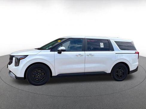 Used 2026 Kia Carnival FWD image 8