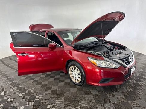 Used 2018 Nissan Altima 2.5 S w/ S Convenience Package FWD image 14